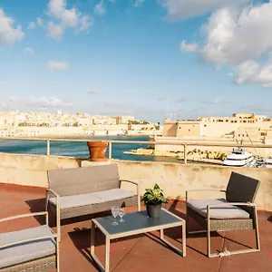Apartment Stunning With Gorgeous Harbour Views, Senglea