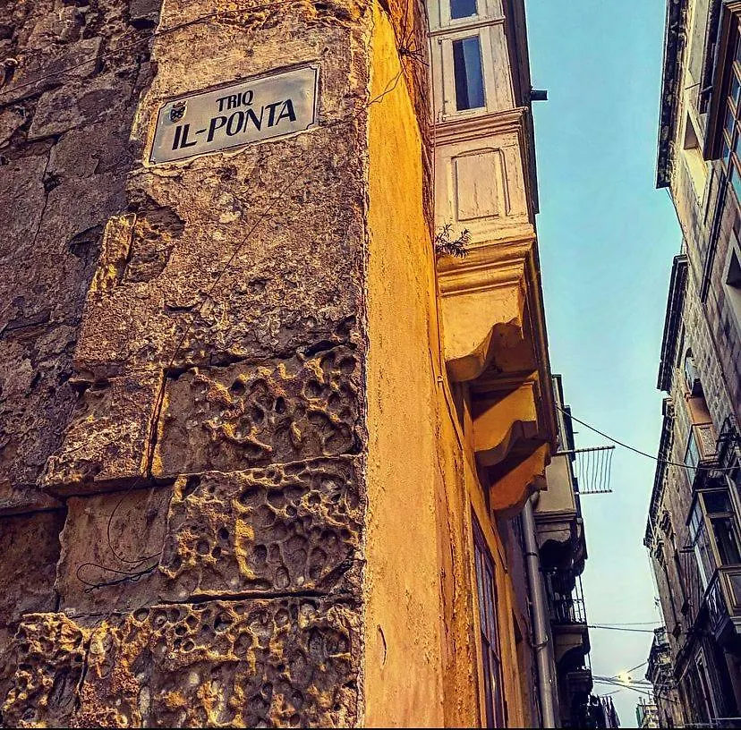 아파트 Malta Suites 센글리아