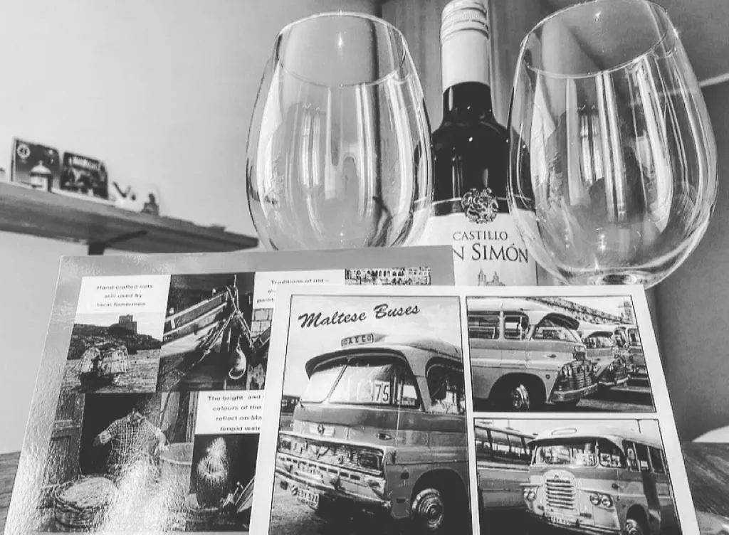 아파트 Malta Suites 센글리아