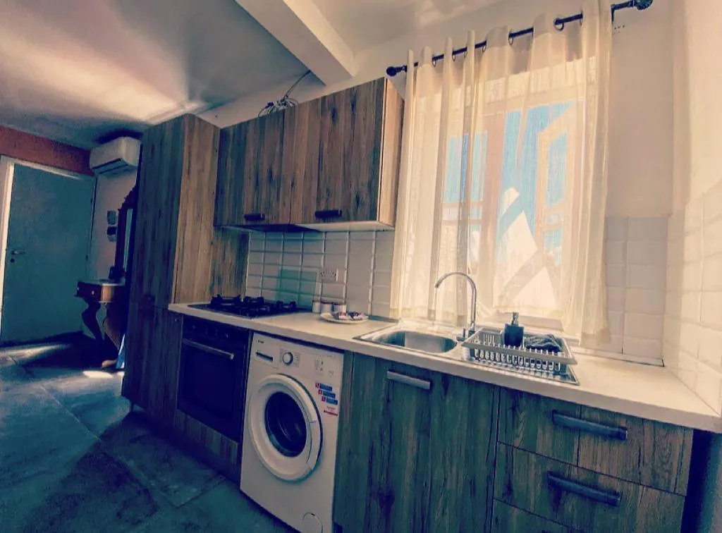 아파트 Malta Suites 센글리아
